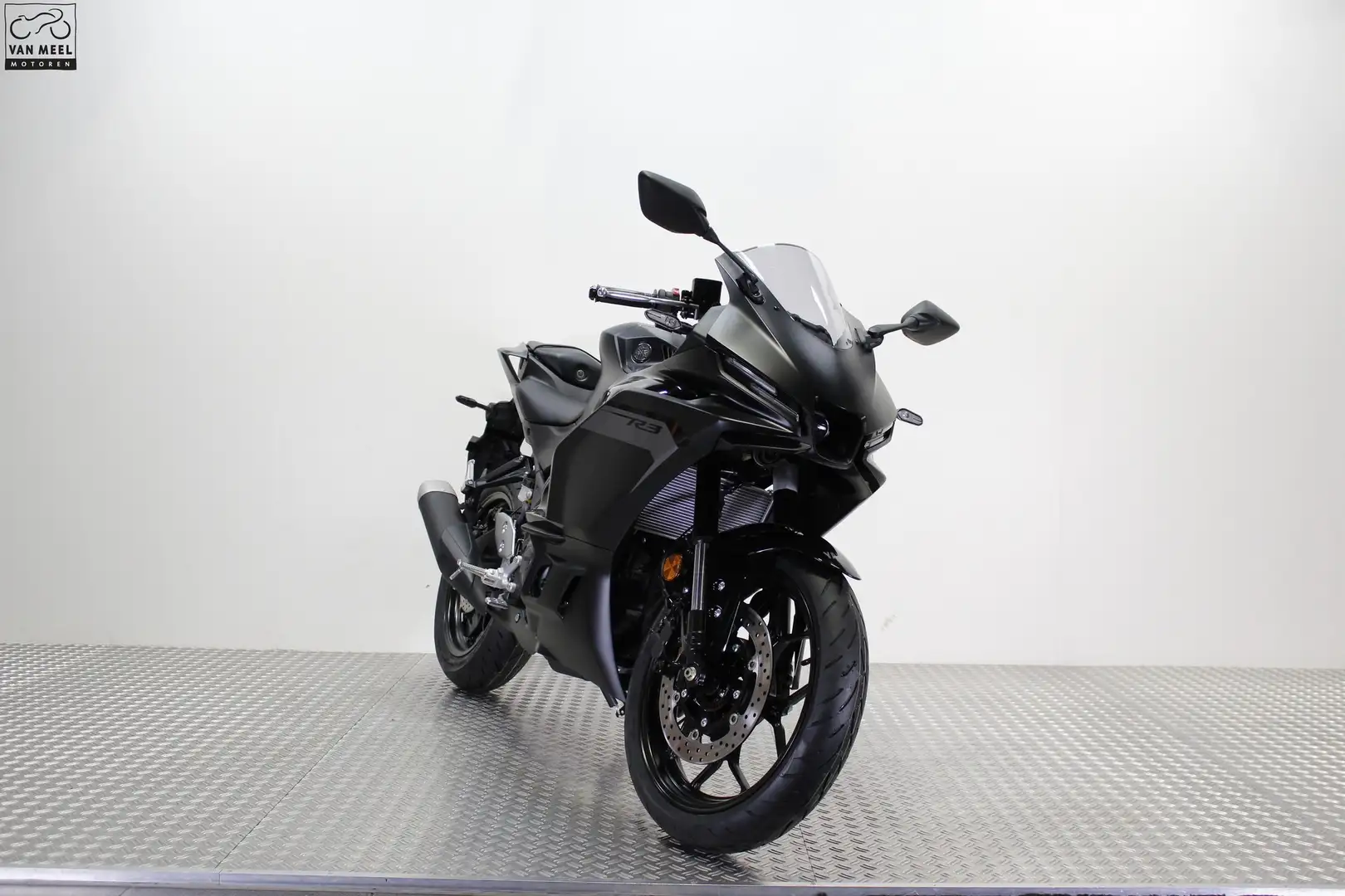 Yamaha R 3 Schwarz - 2