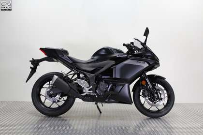 Yamaha R 3