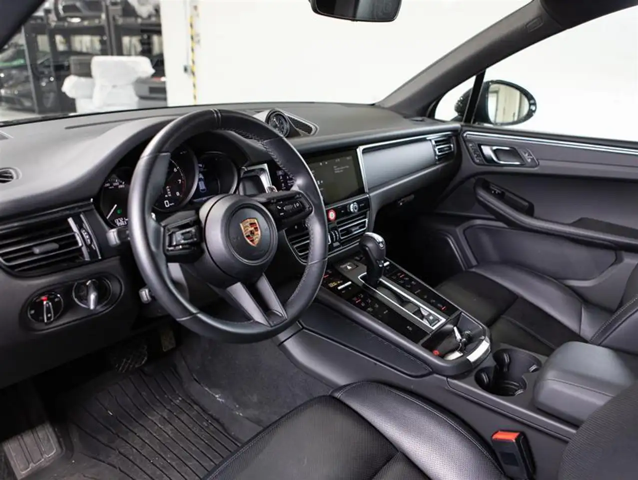 Porsche Macan снимка Porsche Macan