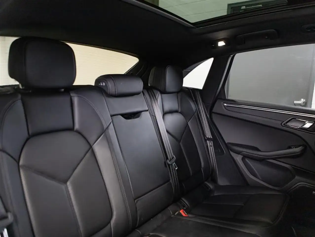 Porsche Macan снимка Porsche Macan