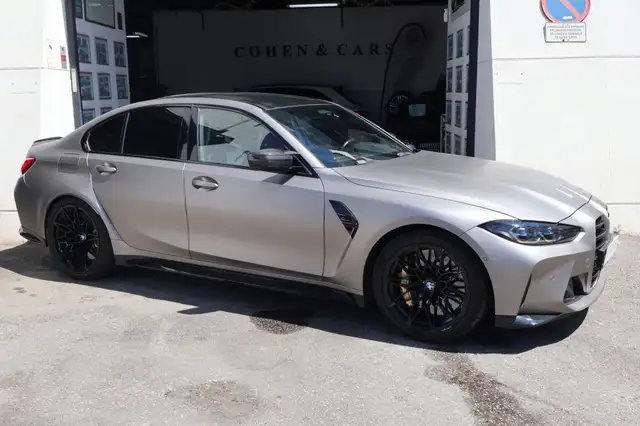 BMW M3 view 4