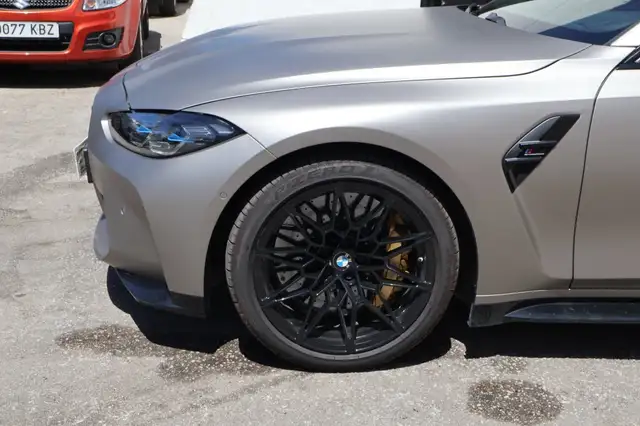 BMW M3 view 9