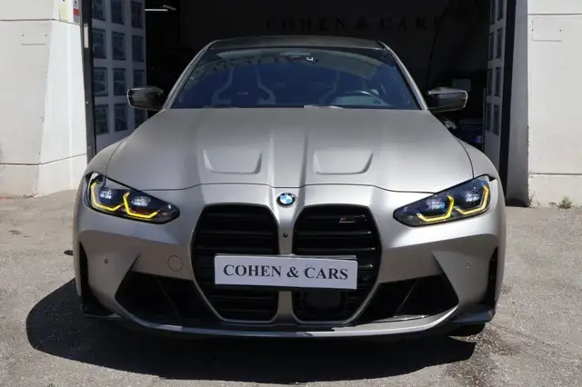 BMW M3 view 3