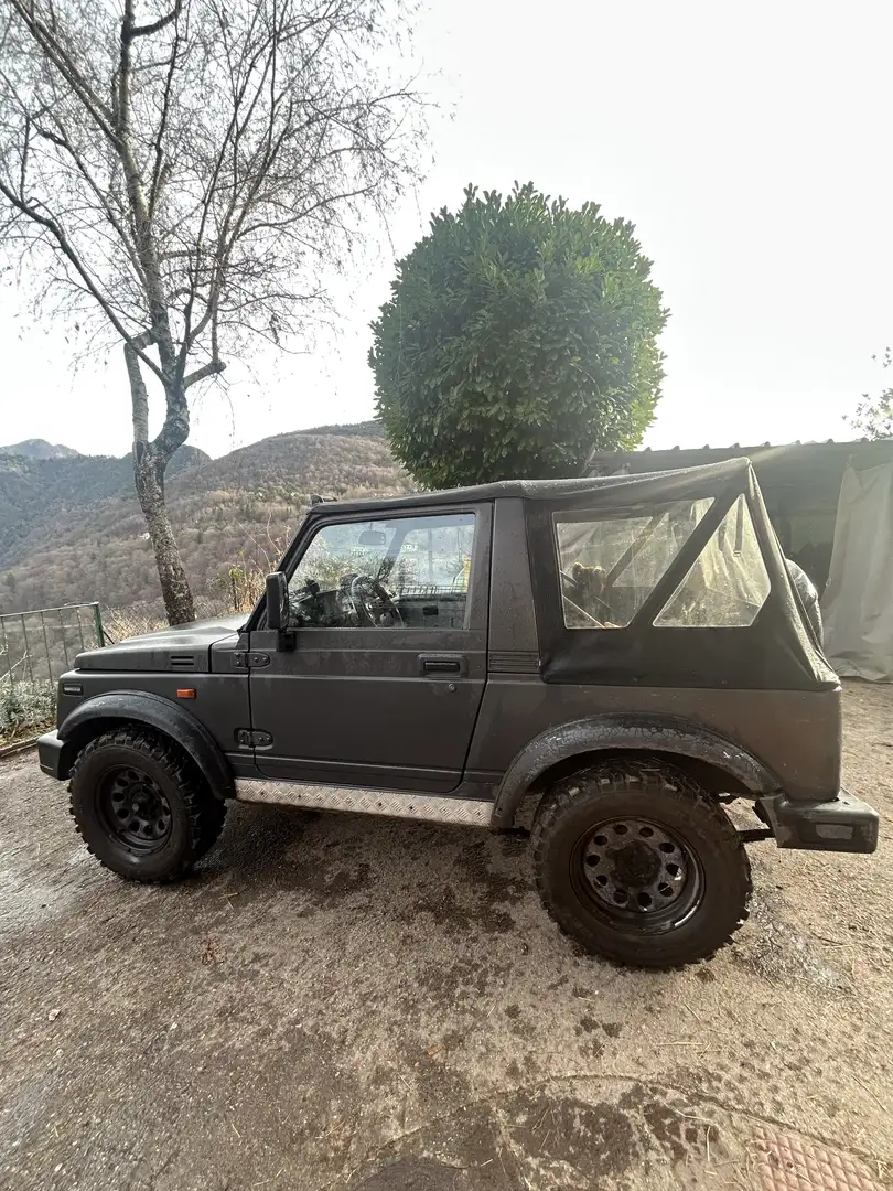 Suzuki SJ Samurai Schwarz - 2