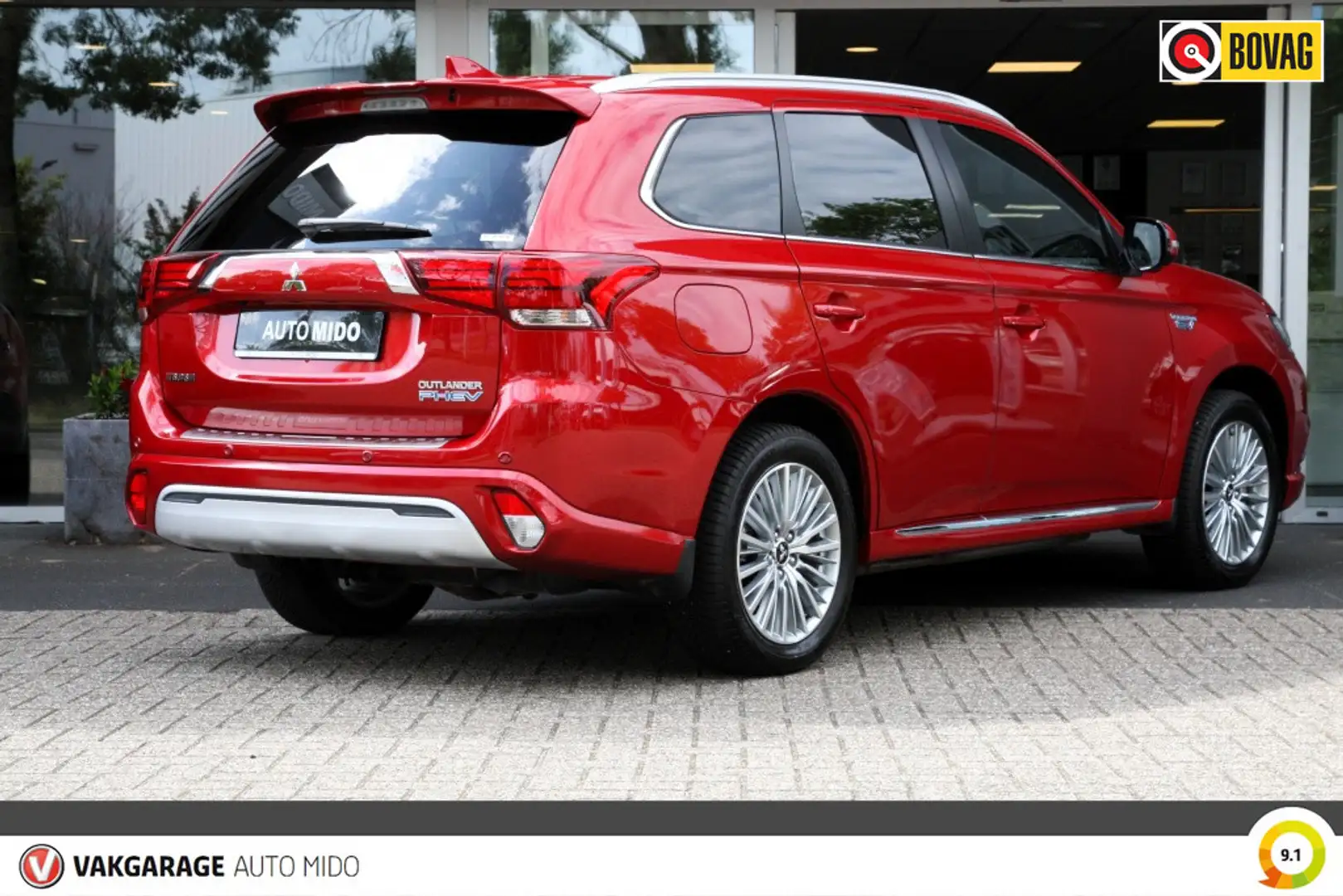 Mitsubishi Outlander 2.4 PHEV Instyle 4WD | Trekhaak | Adaptieve Cruise Rood - 2