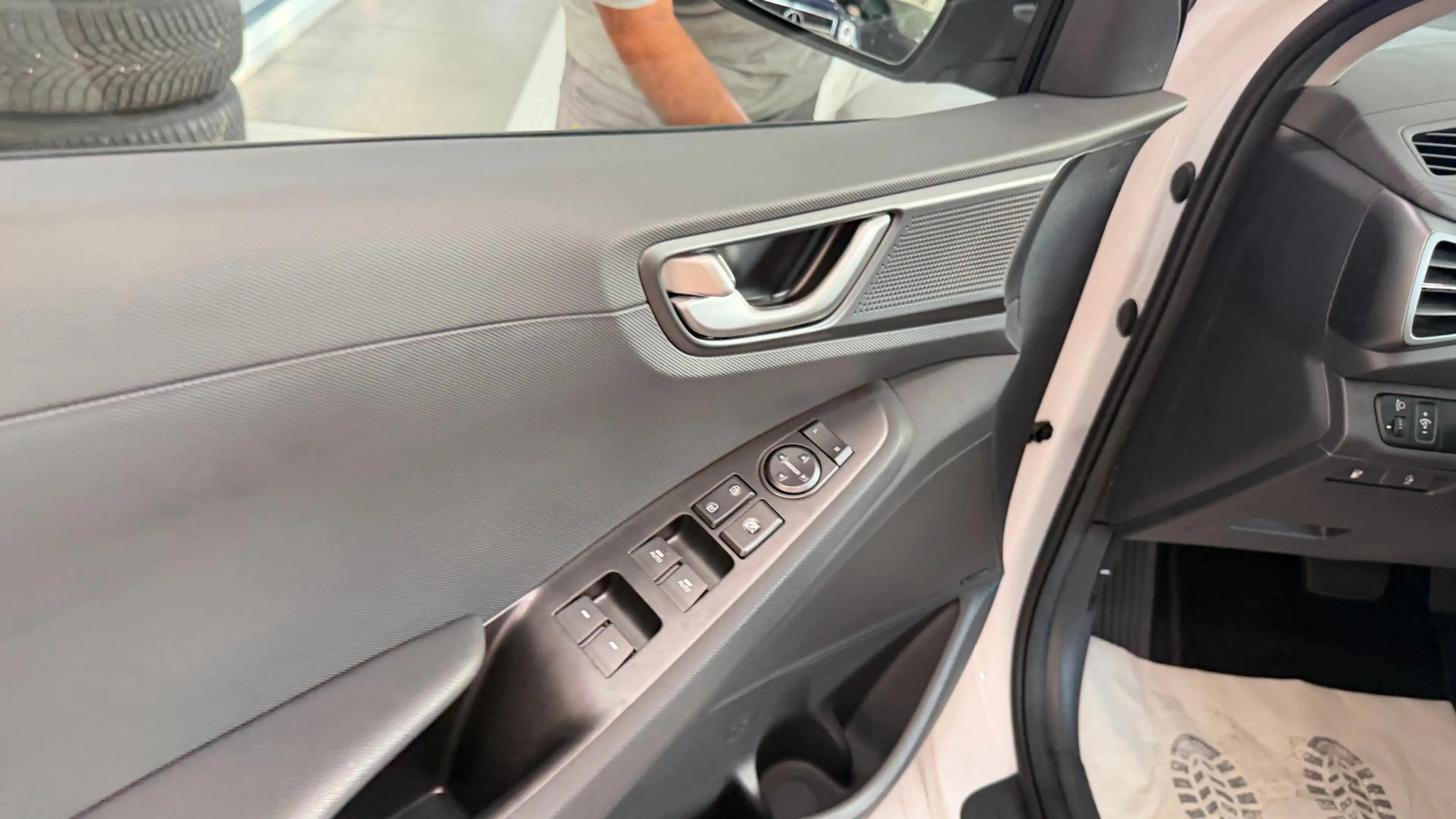 Hyundai IONIQ IONIQ Trend Elektro — photo 12