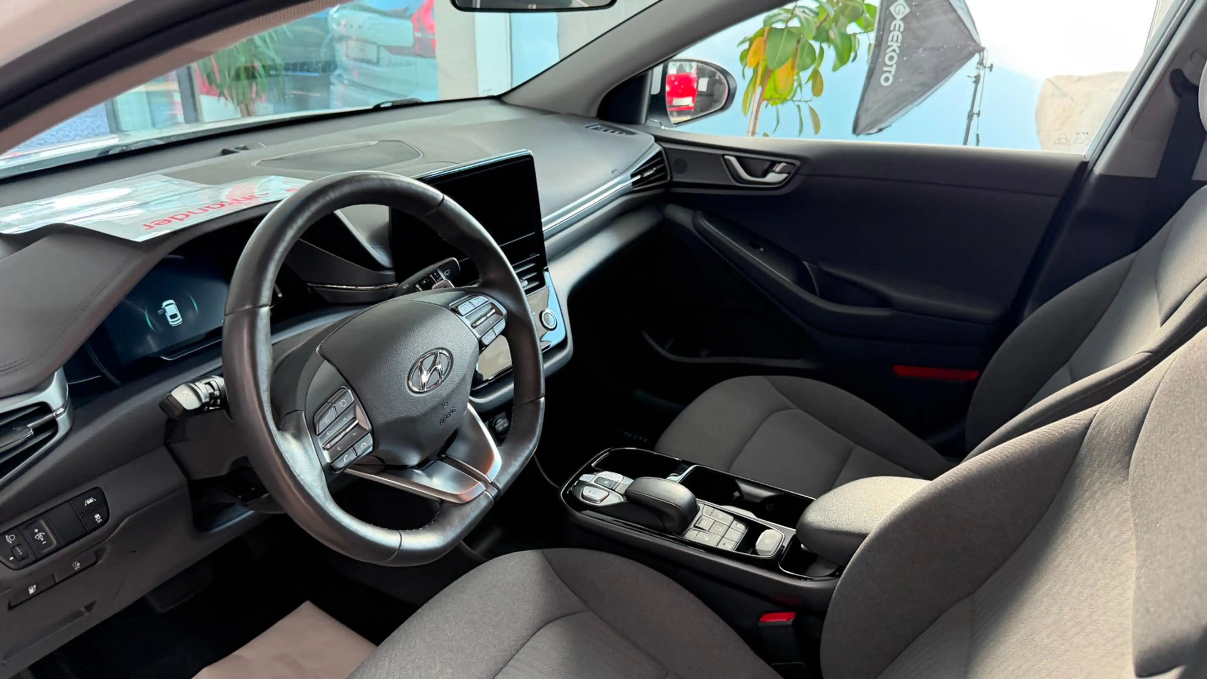Hyundai IONIQ IONIQ Trend Elektro — photo 10