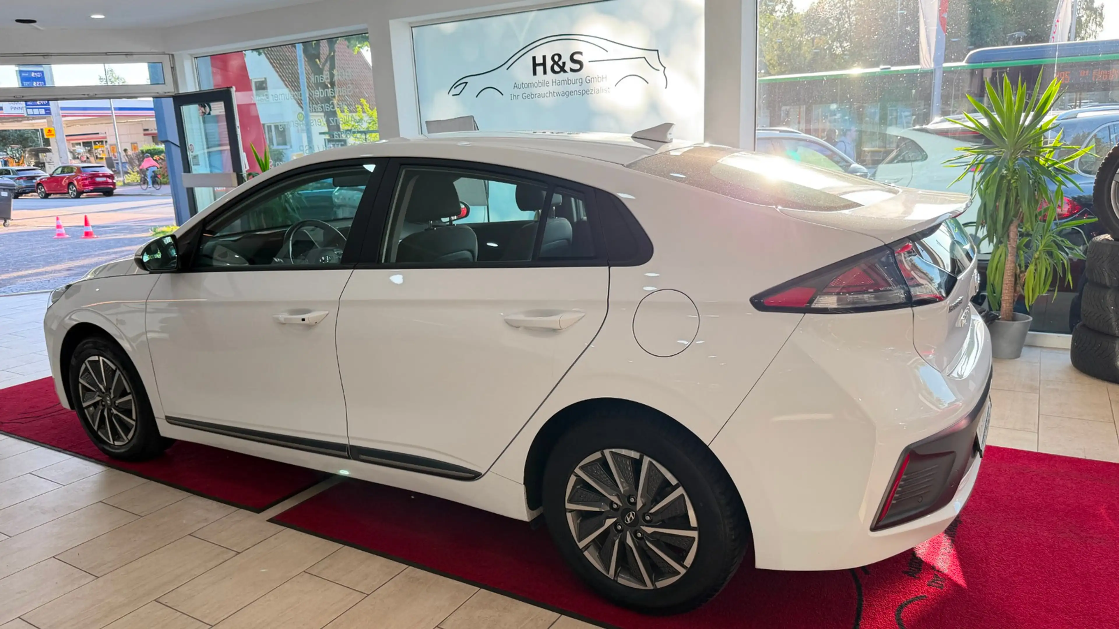 Hyundai IONIQ IONIQ Trend Elektro — photo 4