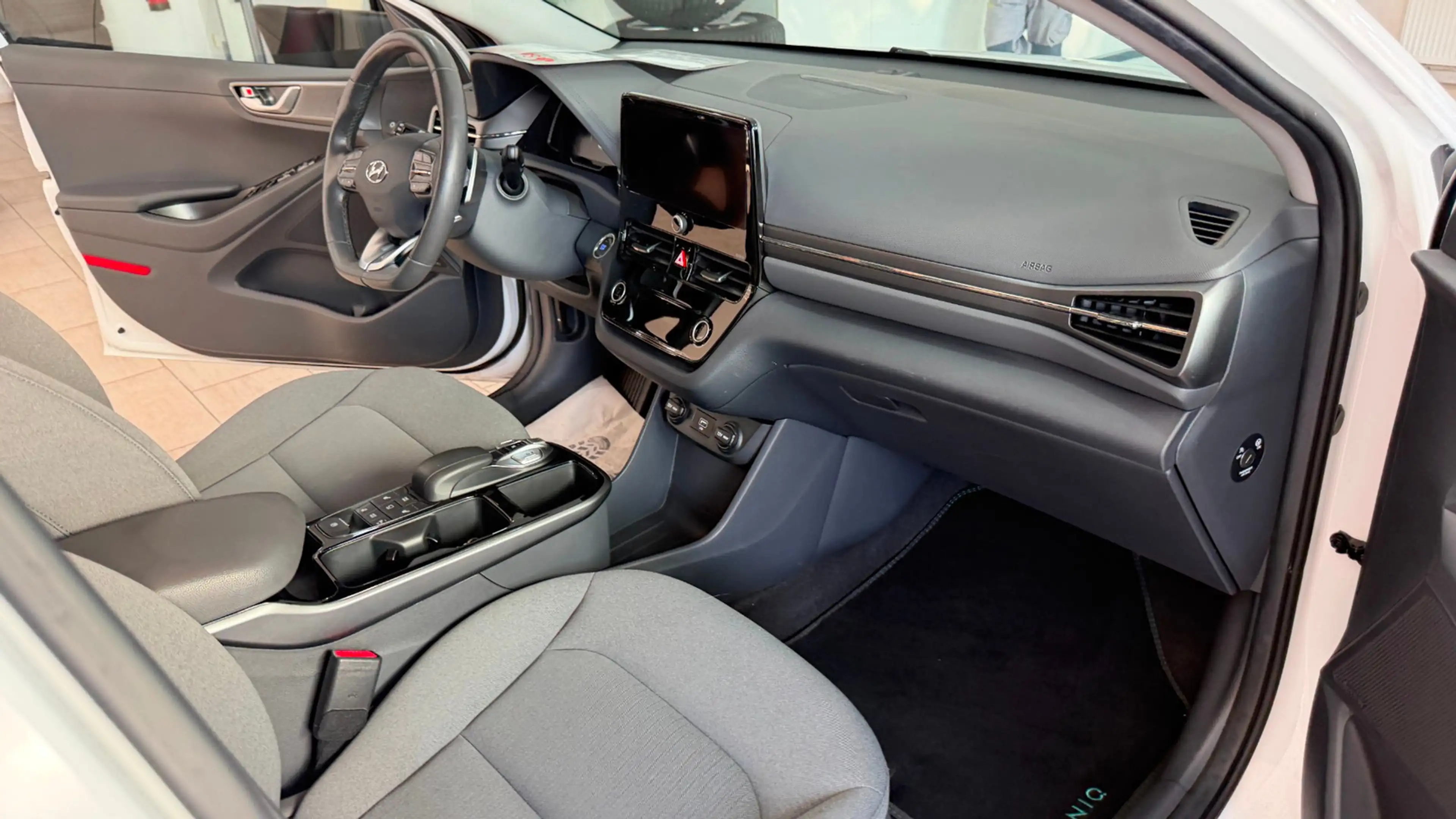 Hyundai IONIQ IONIQ Trend Elektro — photo 18
