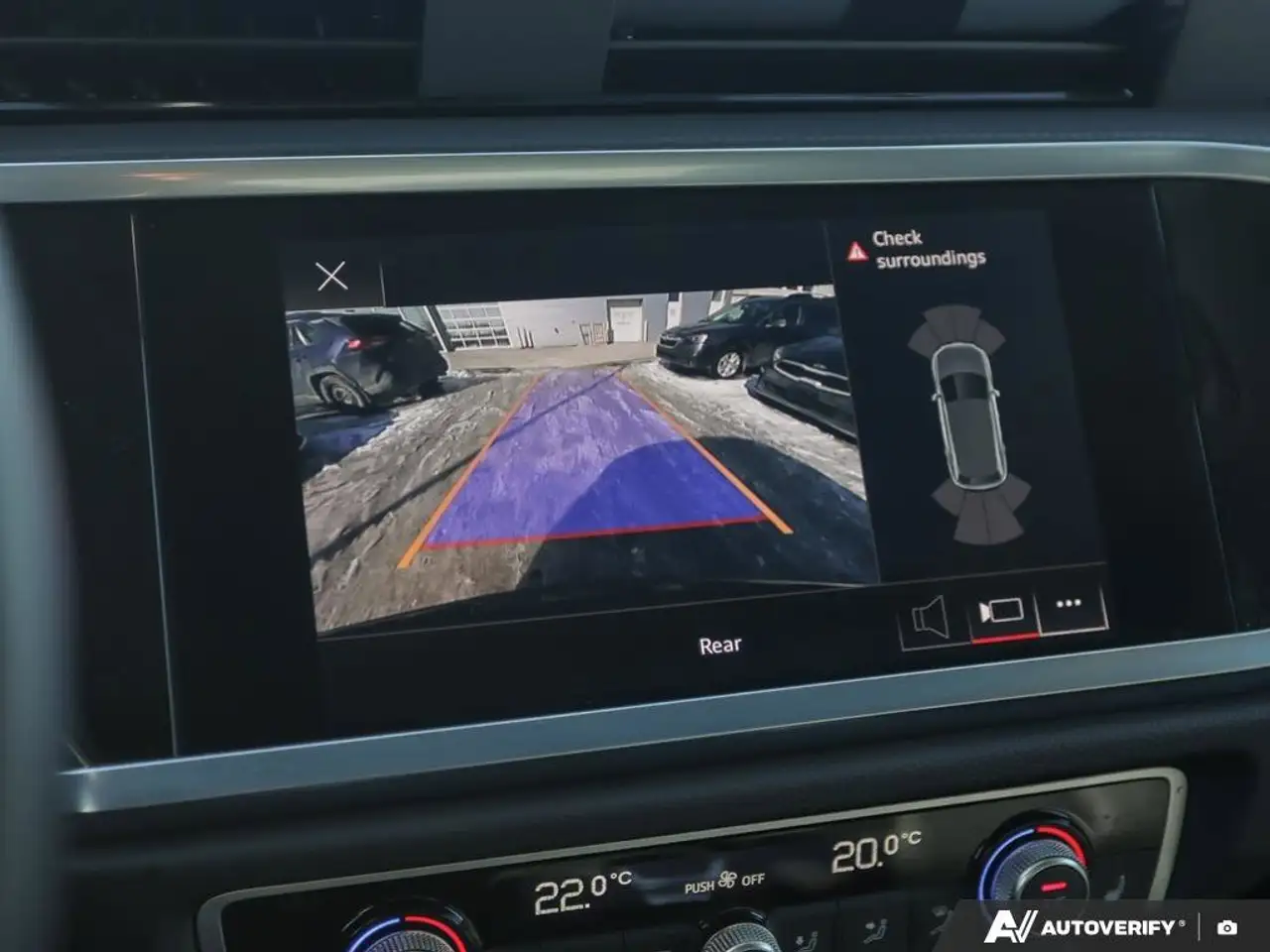 Audi Q3 снимка Audi Q3
