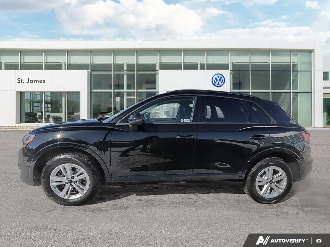Audi Q3 снимка Audi Q3