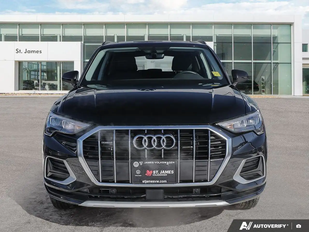 Audi Q3 снимка Audi Q3