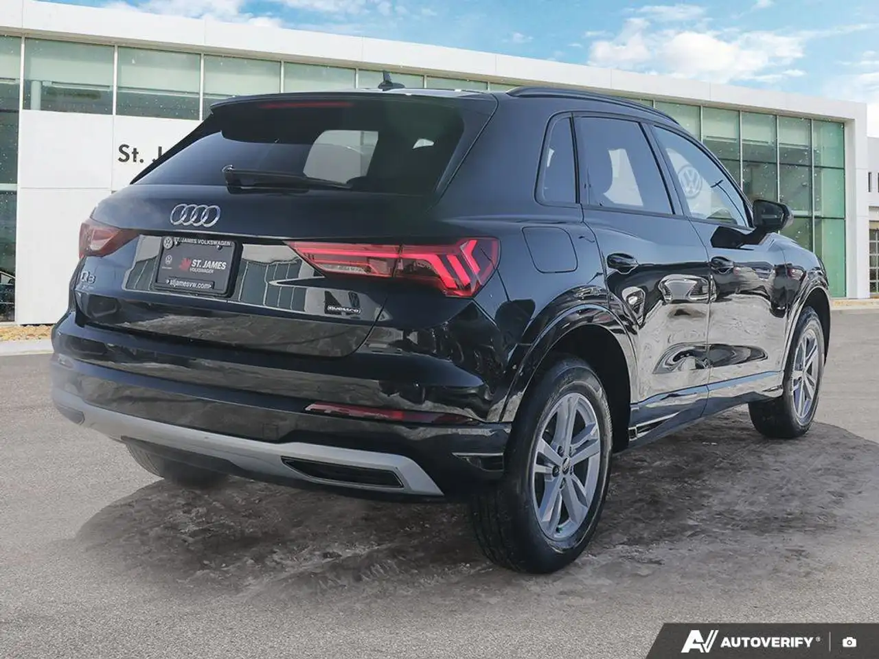 Audi Q3 снимка Audi Q3