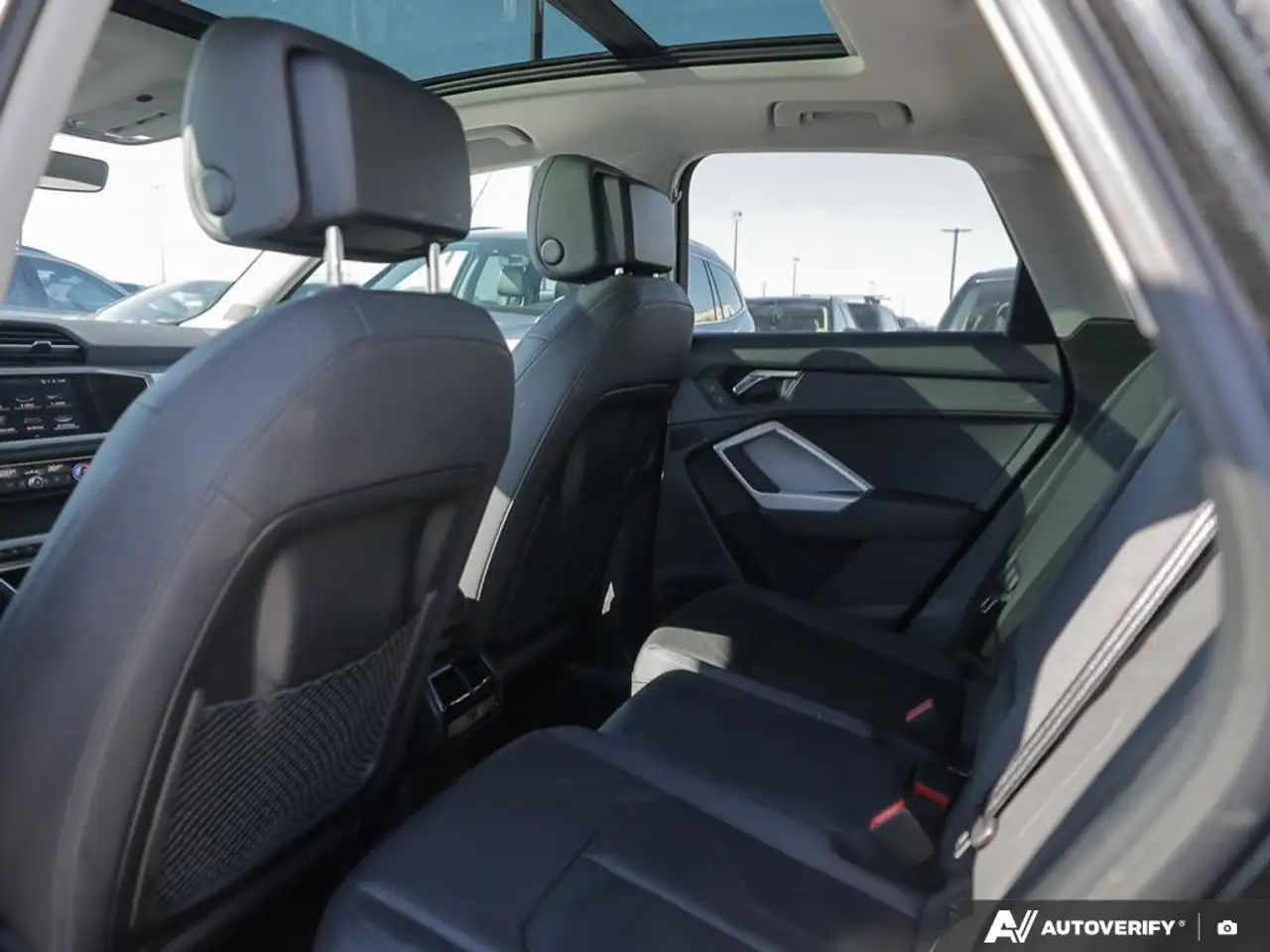 Audi Q3 снимка Audi Q3