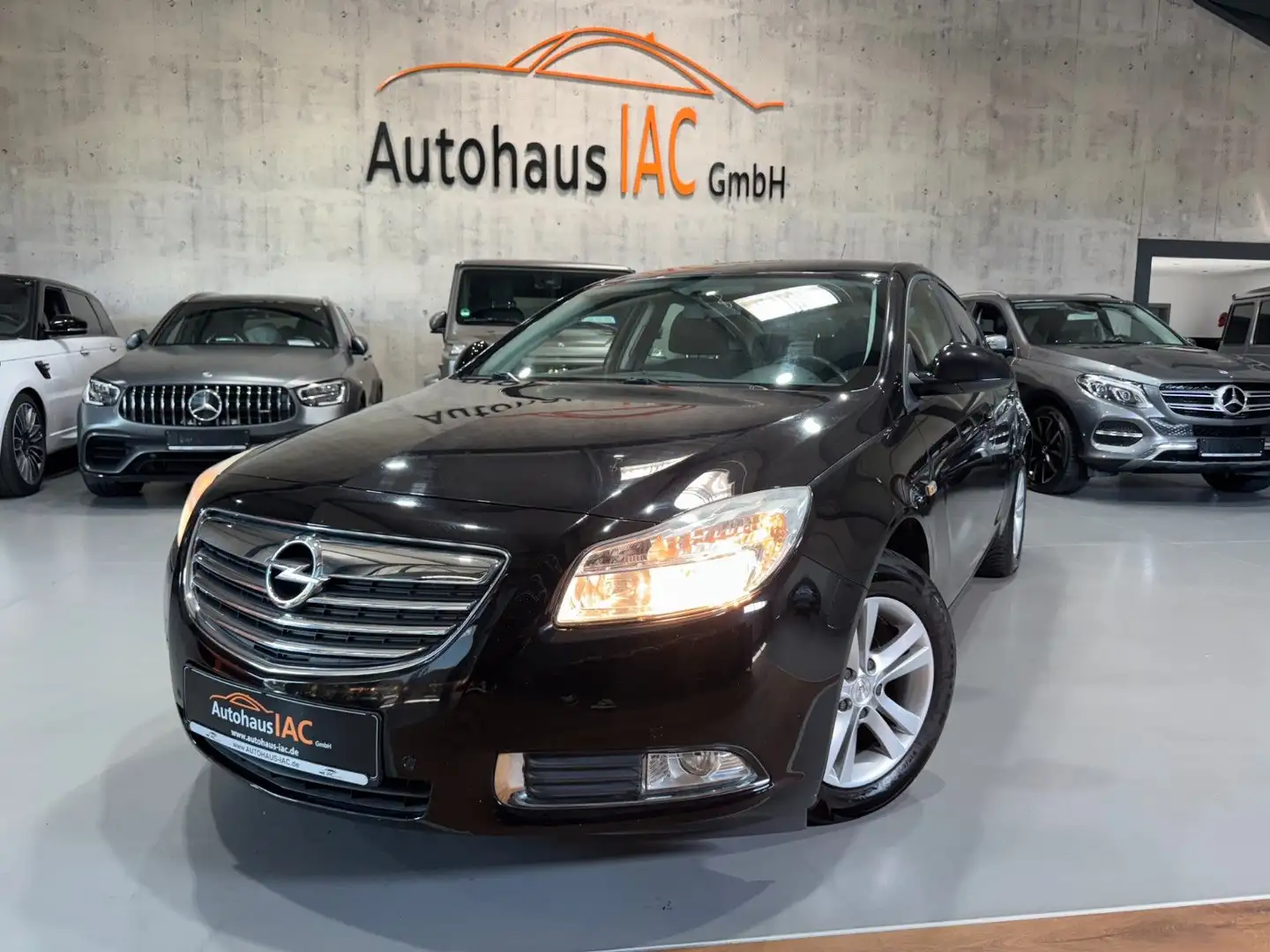 Opel Insignia A Lim. Selection Schwarz - 1
