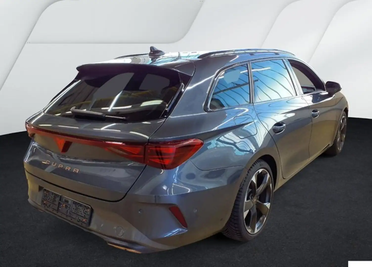 CUPRA Leon ST 1.5 e-Hybrid AHK+NAVI+GJR+RFK Grau - 2