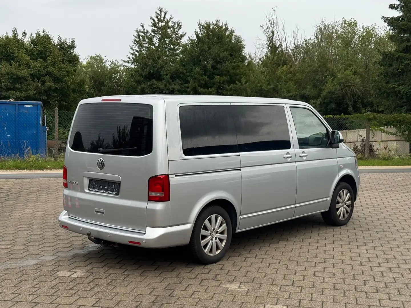 Volkswagen T5 Multivan Silber - 2