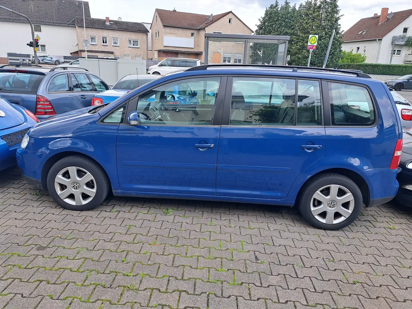 Volkswagen Touran * Automatik - Klimaanlage * Blau - 2