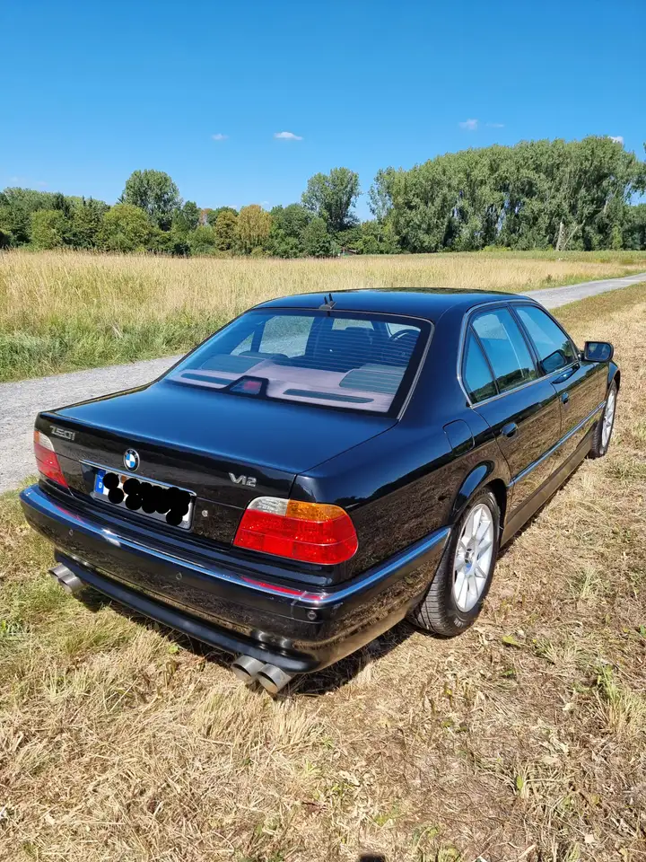 BMW 750 E 38, V12, foto 2