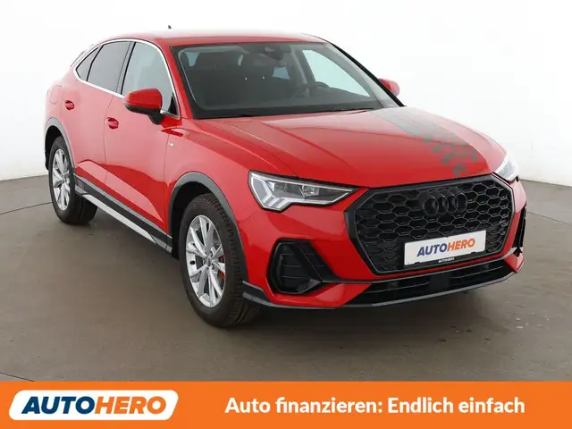 Audi Q3 view 8