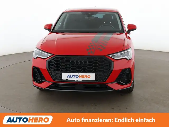 Audi Q3 view 9
