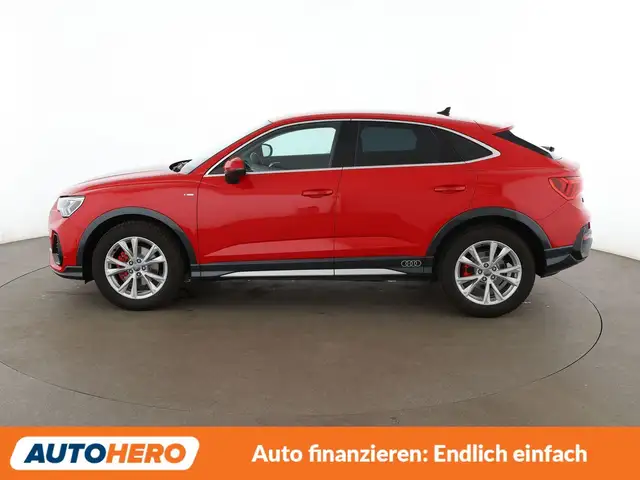 Audi Q3 view 3
