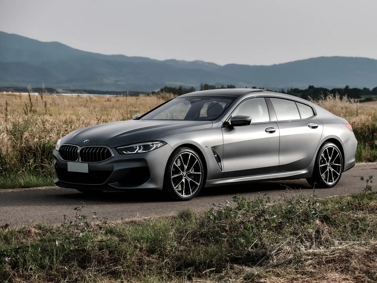 BMW 850 M850i xDrive GranCoupe Individual siva - 2