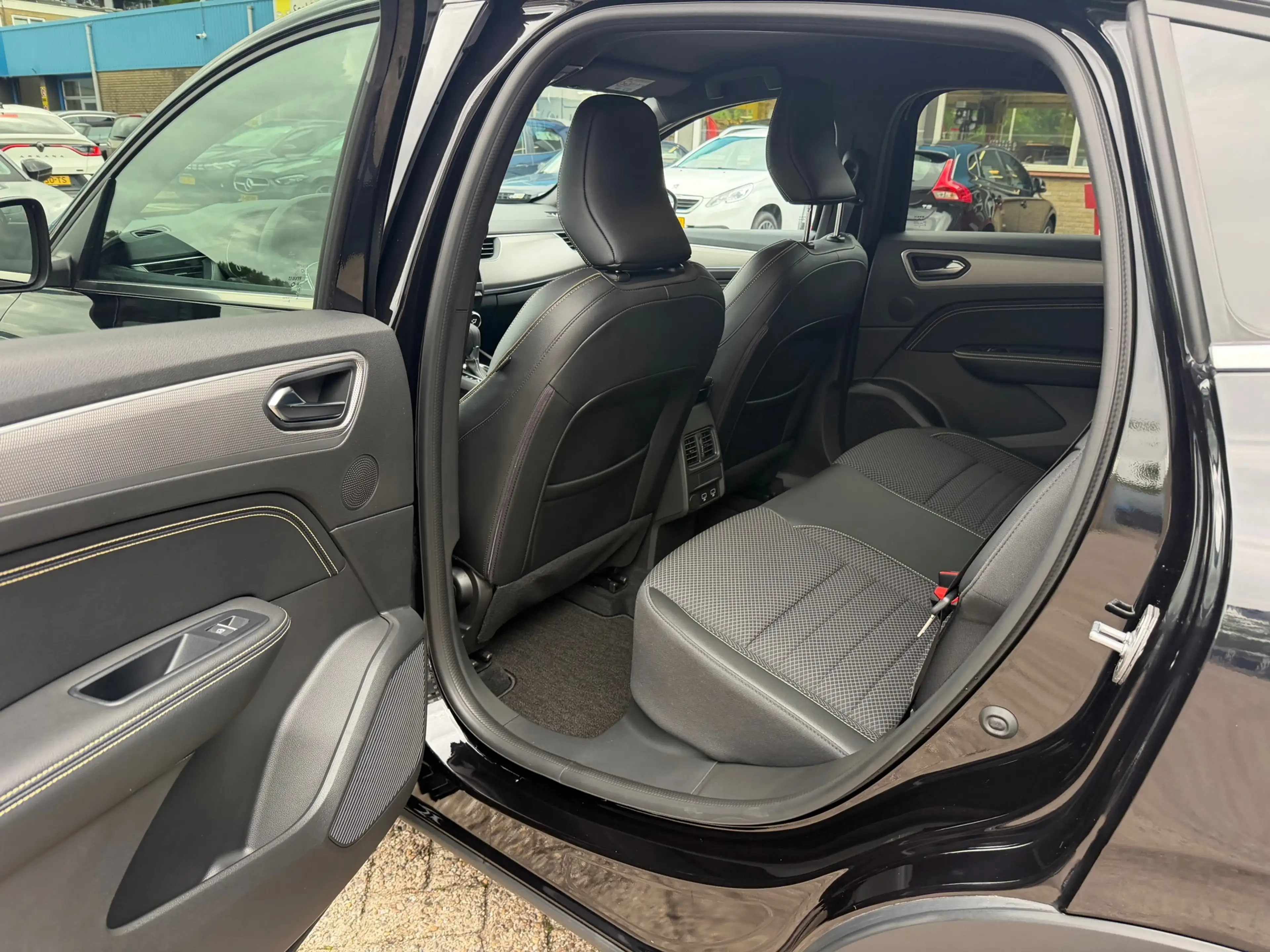 Renault Arkana 1.6 E-Tech full hybrid 145 techno|Gloednieuwe auto — photo 12
