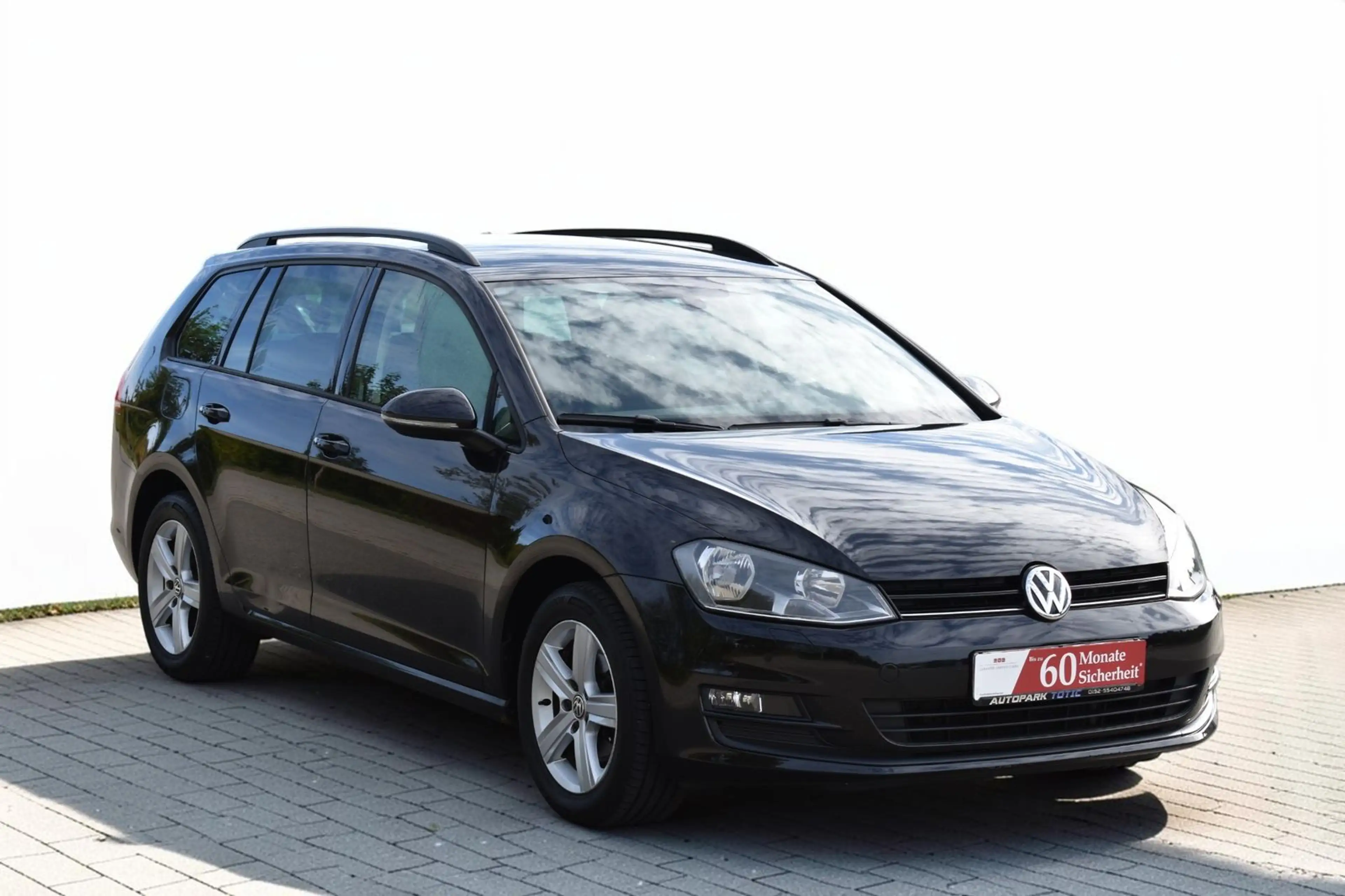 Volkswagen Golf VII*Variant*1.2TSI*Comfortline*SHZ*PDC*Nav
