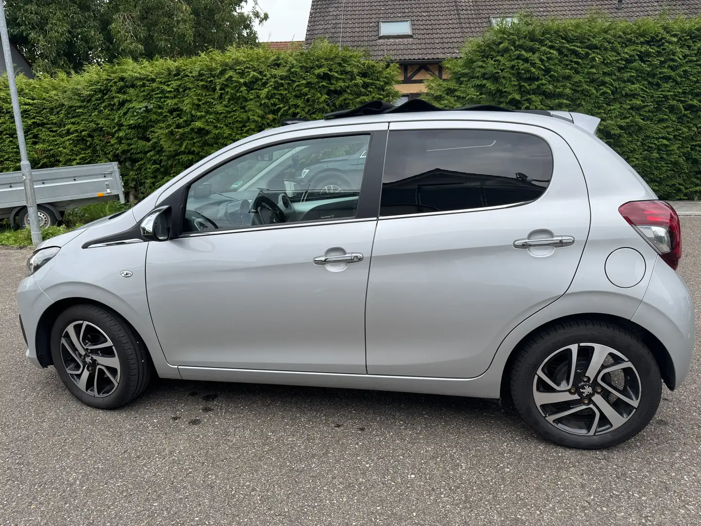 Peugeot 108 Allure  elekt. Faltdach Szürke - 2