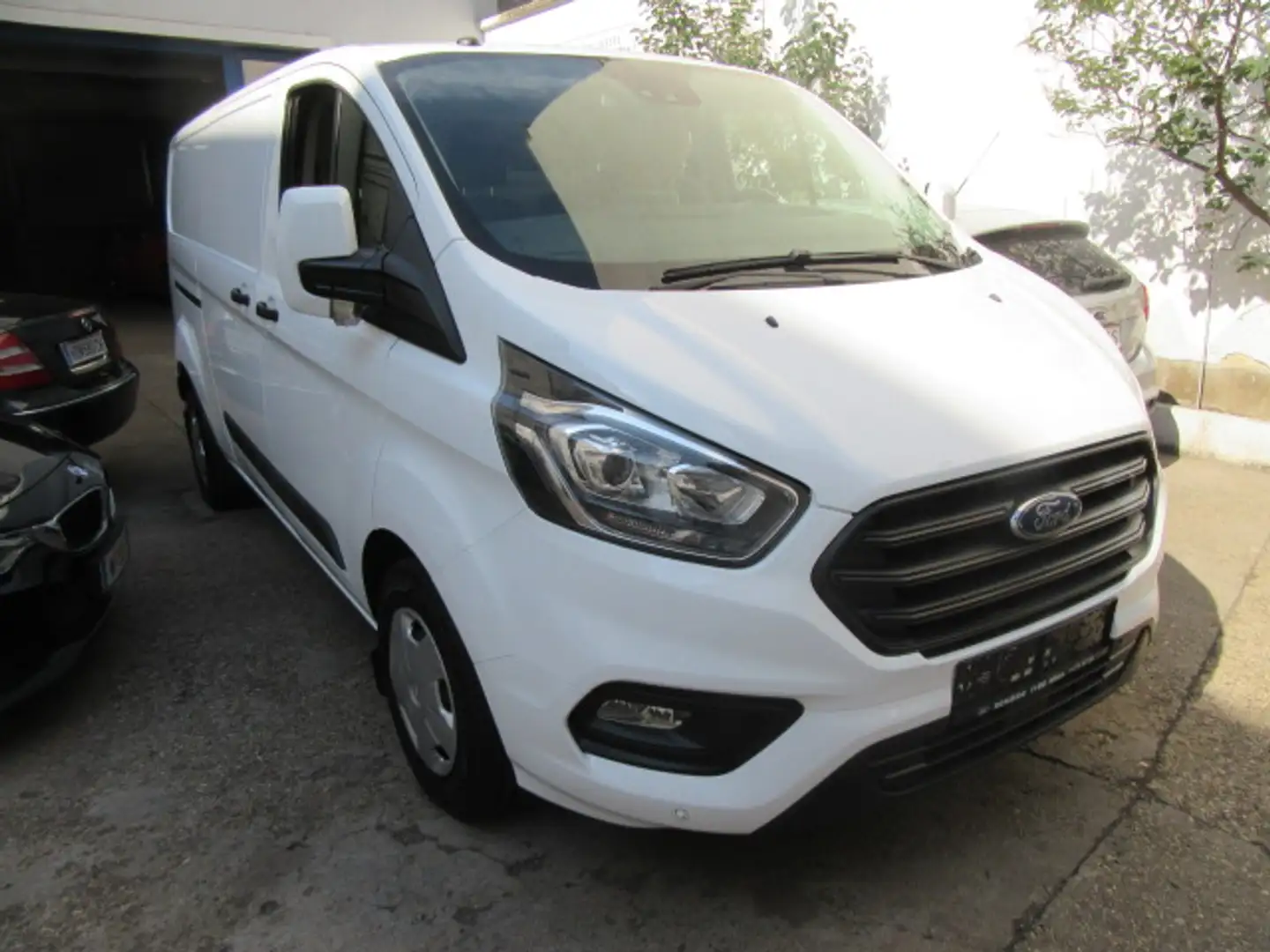 Ford Transit Custom 300 L2 Trend Weiß - 2