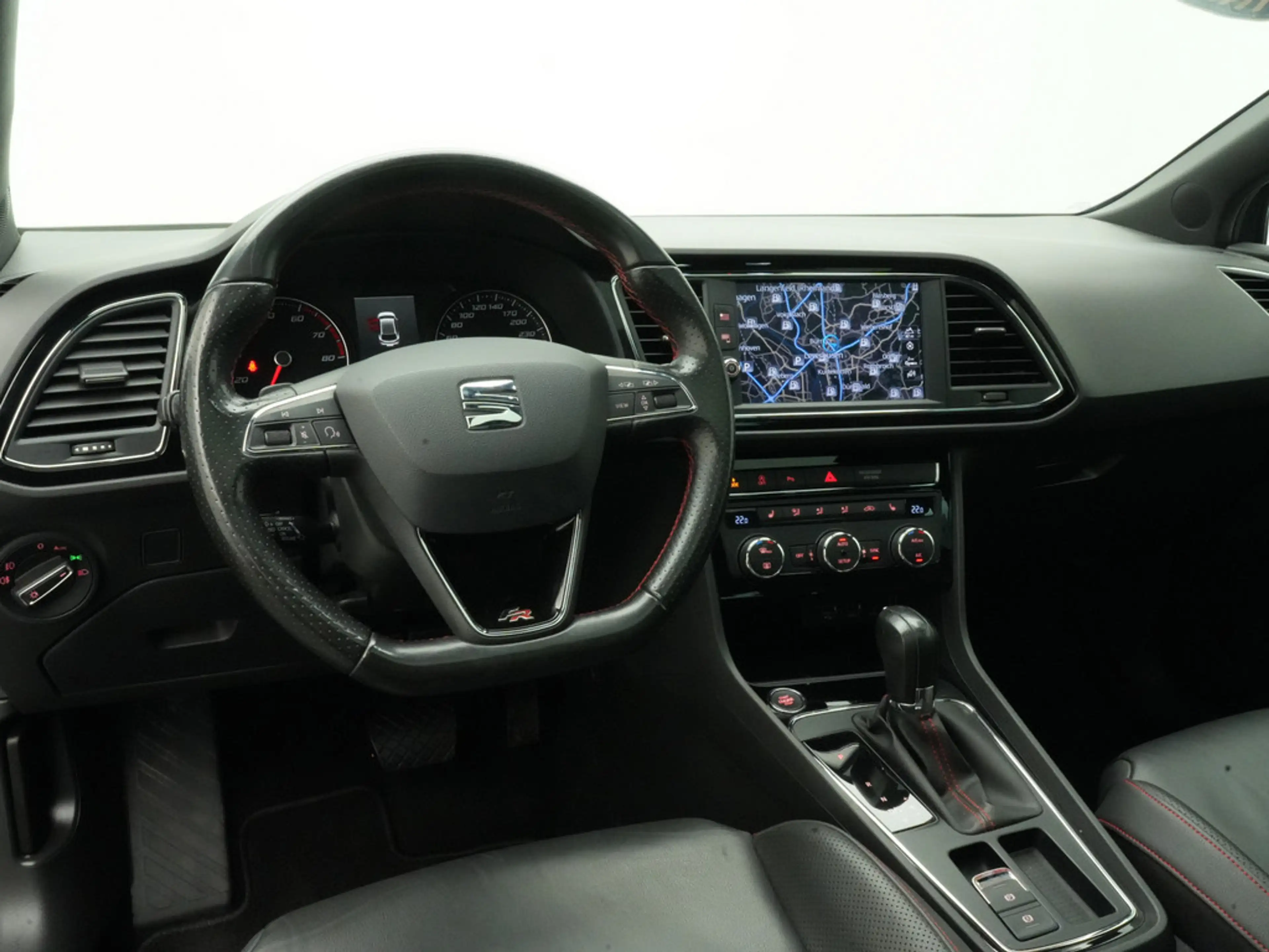 SEAT Leon FR NAVI ACC AHK LEDER LED SHZ KEYLESS — photo 5