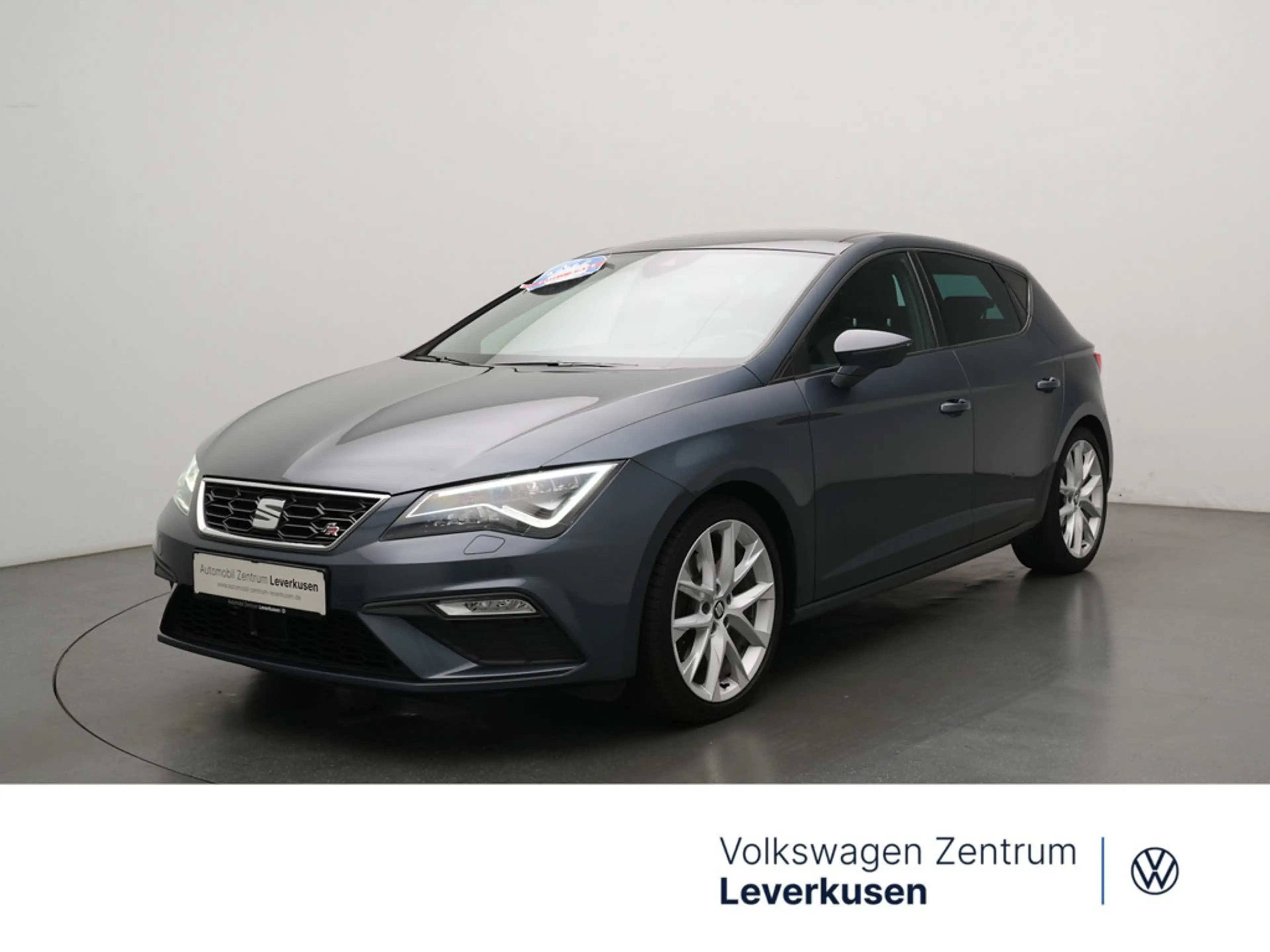 SEAT Leon FR NAVI ACC AHK LEDER LED SHZ KEYLESS
