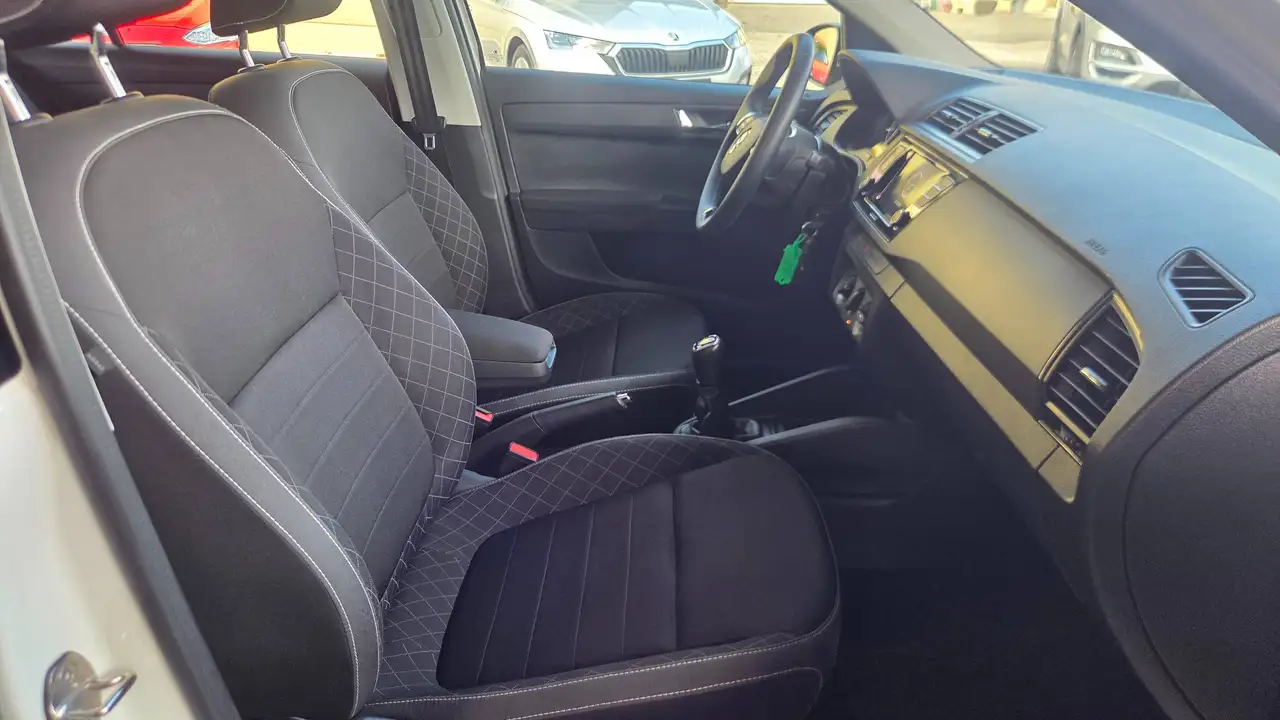 Skoda Fabia 1.BESITZ/LED-SCHEINWERFER/PDC-HINTEN/KLIMA/FREISP*, миниатюра 14