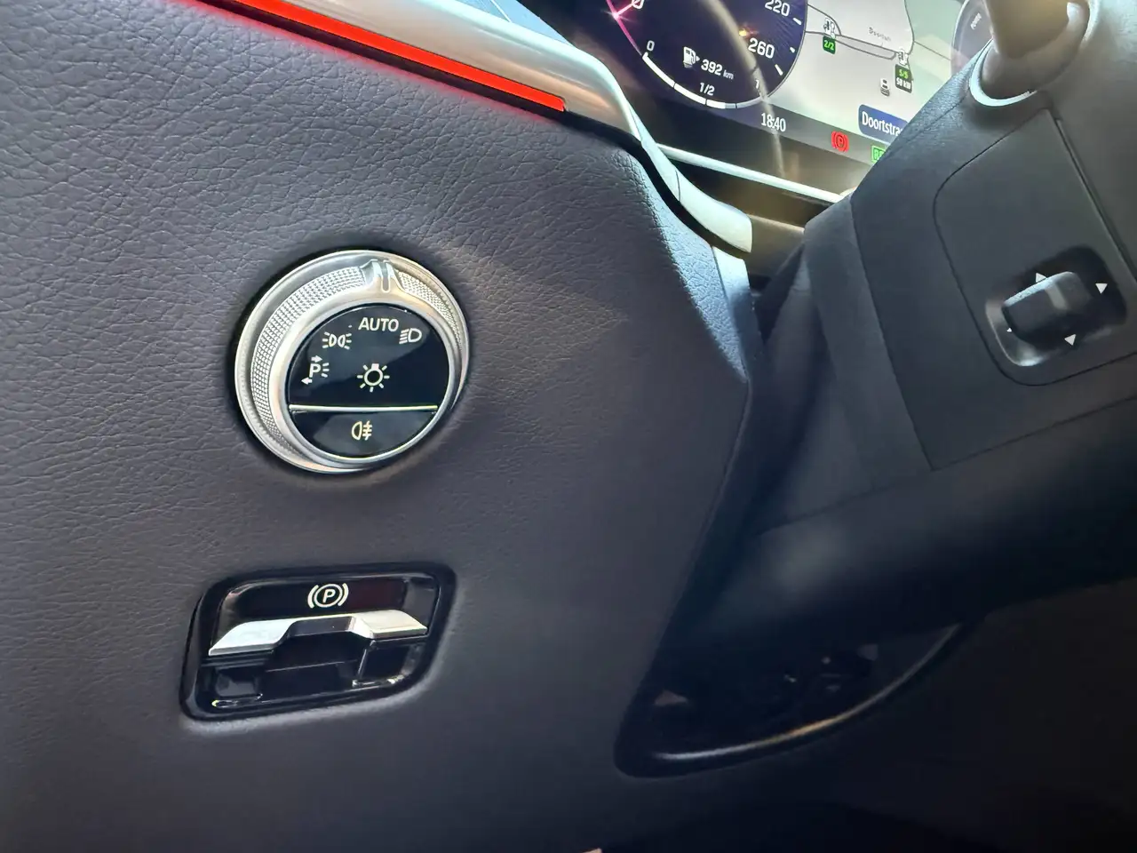 Mercedes-Benz GLC 300 e 4-Matic PHEV Business Solution, миниатюра 30