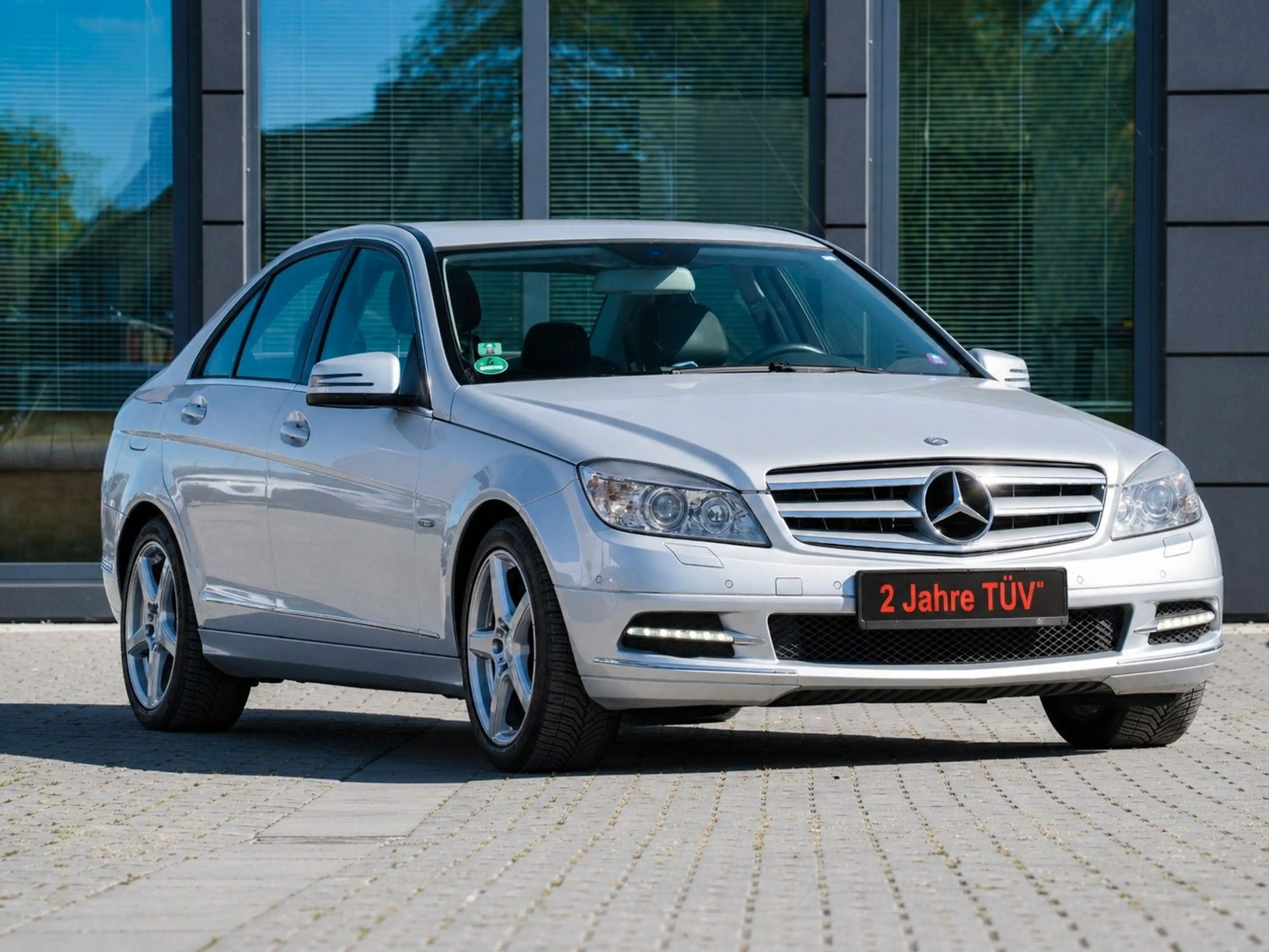 Mercedes-Benz C 350 CDI BlueEfficiency — photo 2