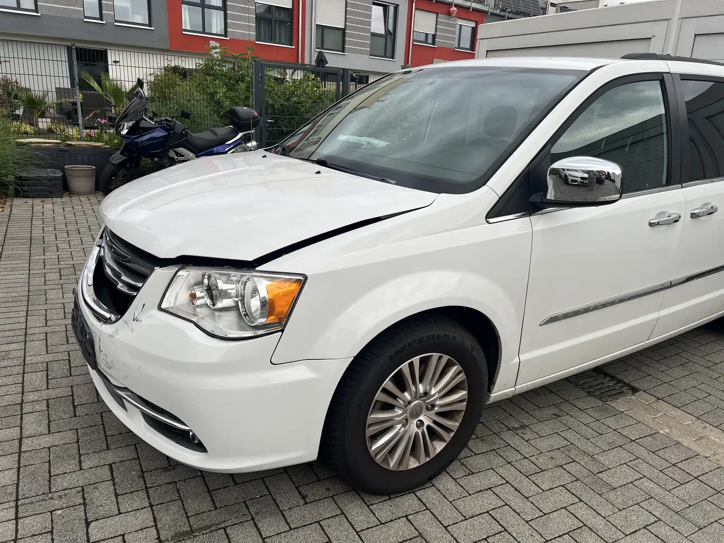 Chrysler Town & Country Alb - 1