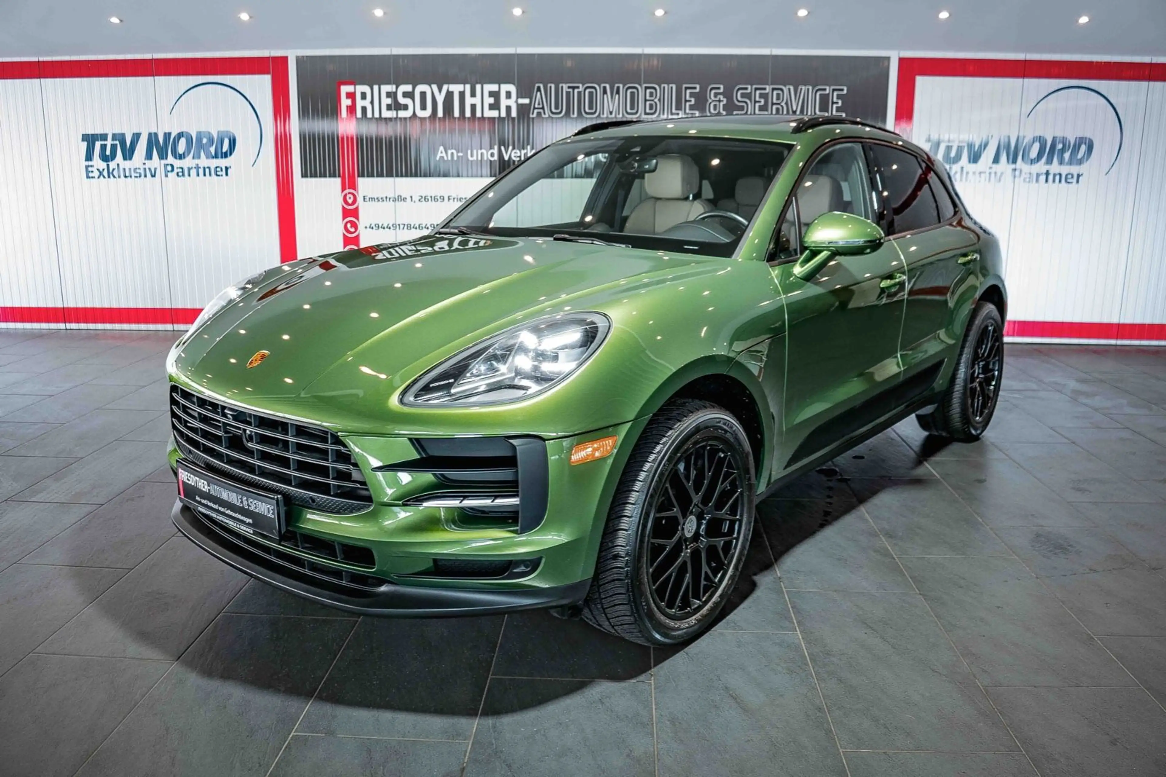 Porsche Macan Sport-Design Mambagrün Panorama PDLS Bose — photo 6