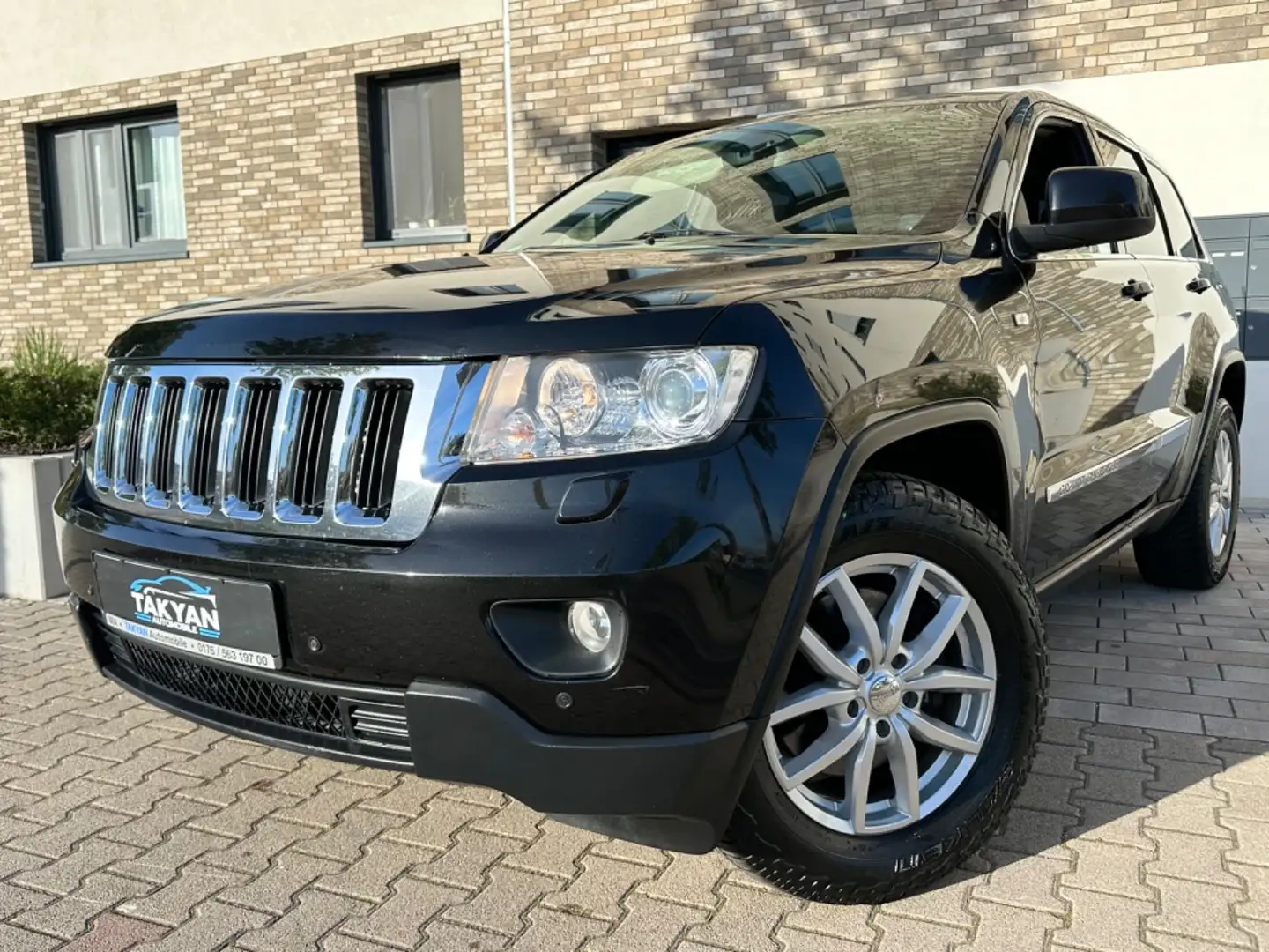 Jeep Grand Cherokee 3.0 CRD Laredo*neue Bremsen* Schwarz - 1