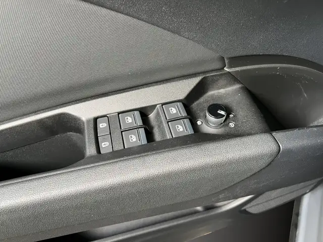 Audi Q4 E-Tron view 12