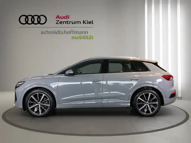Audi Q4 E-Tron view 3