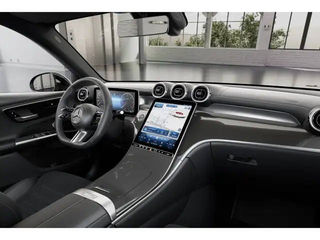Mercedes-Benz GLC view 9