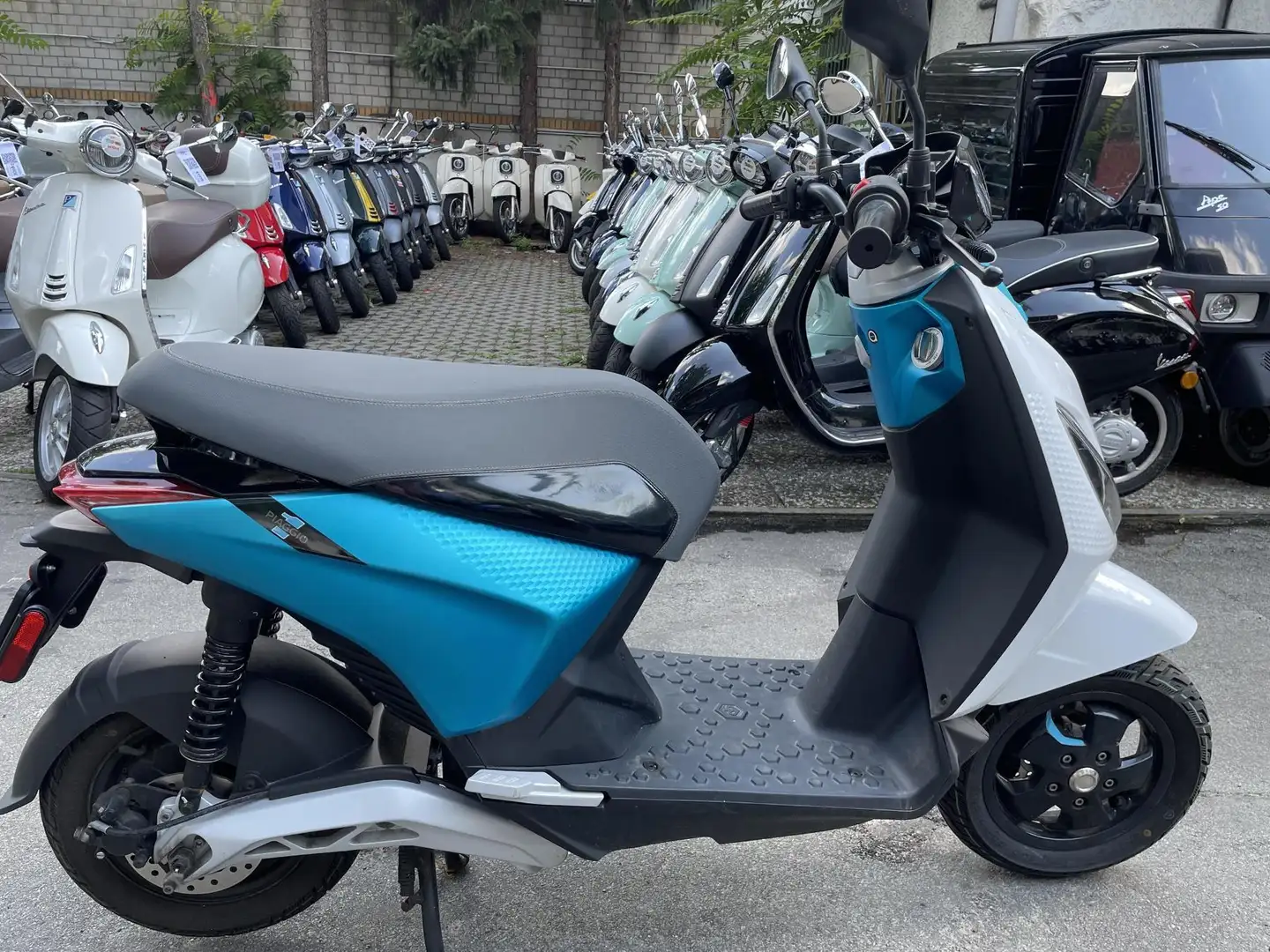Piaggio 1+ 25 km/h ohne Führerschein bis zu 100 KM Reichweite Wit - 2