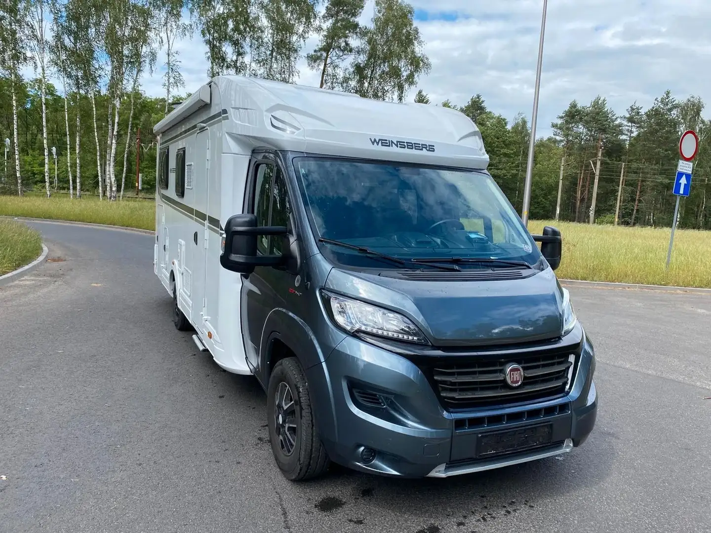 Weinsberg Carasuite 700 ME Grau - 1