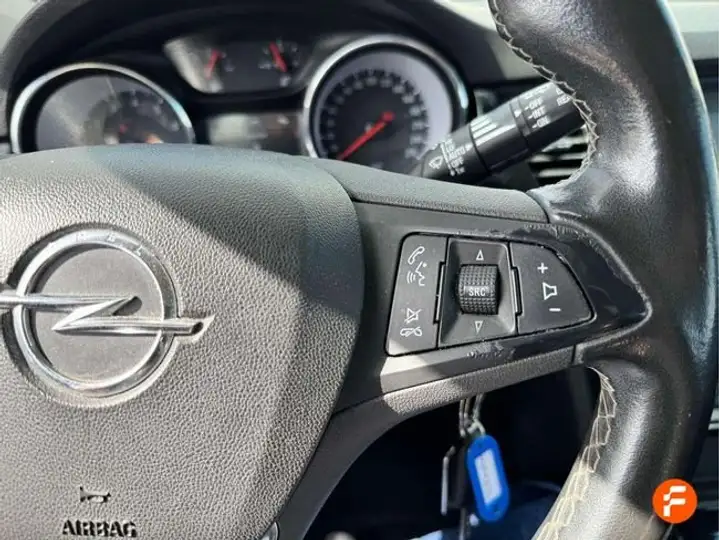 Opel Astra 2021, foto 14