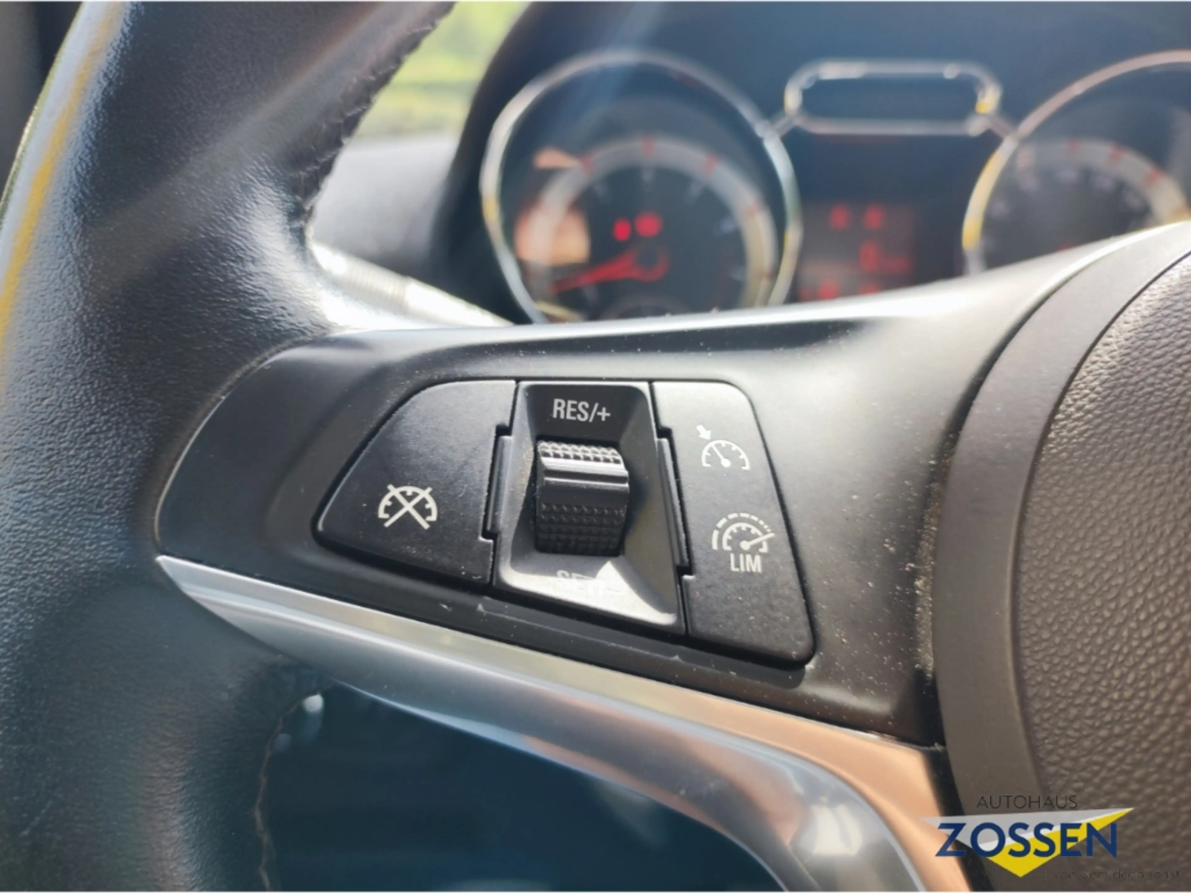 Opel Adam Jam JAM Temp+PDC+Alu+Klima+Allwetterreifen — photo 12
