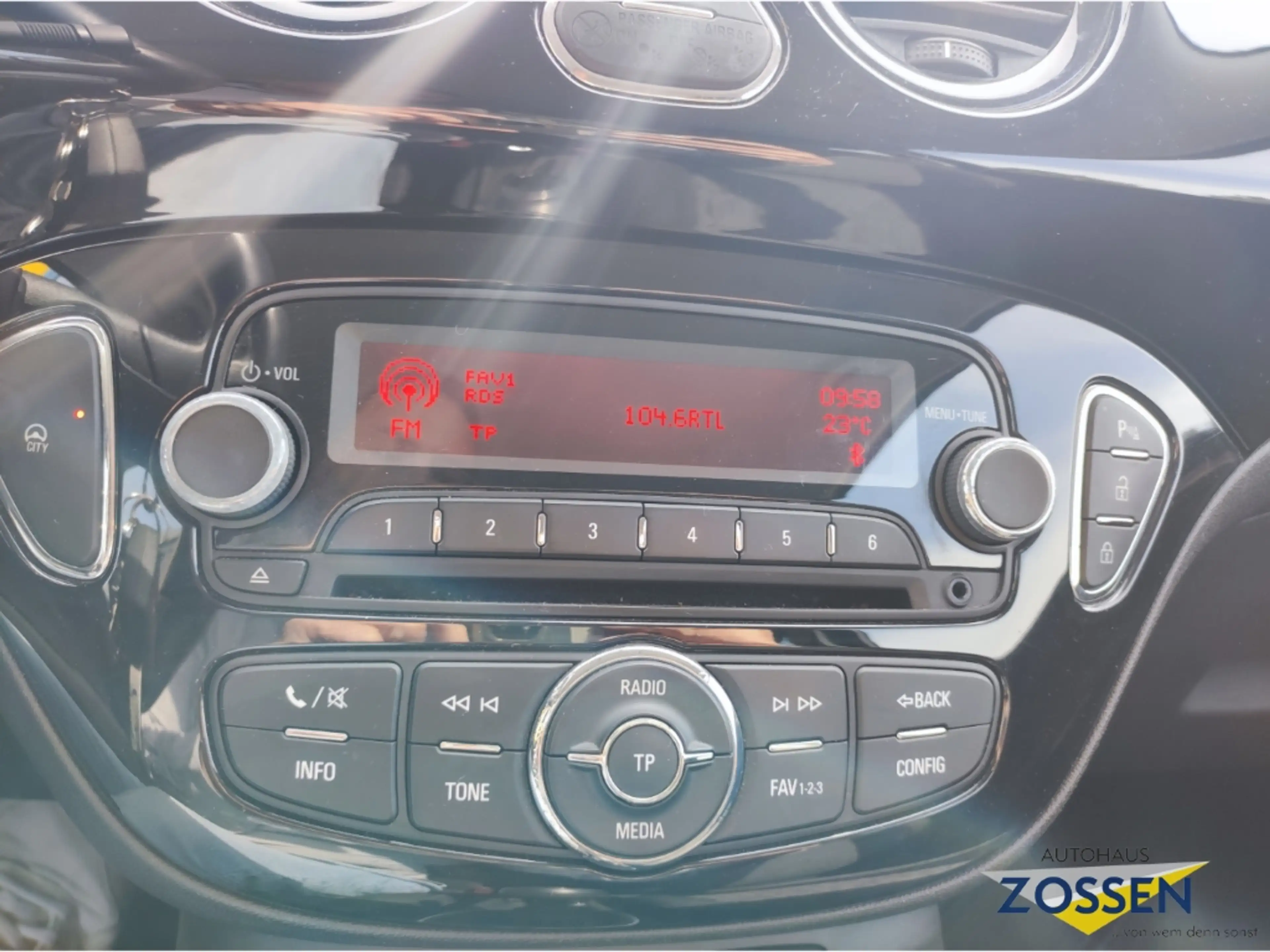 Opel Adam Jam JAM Temp+PDC+Alu+Klima+Allwetterreifen — photo 10