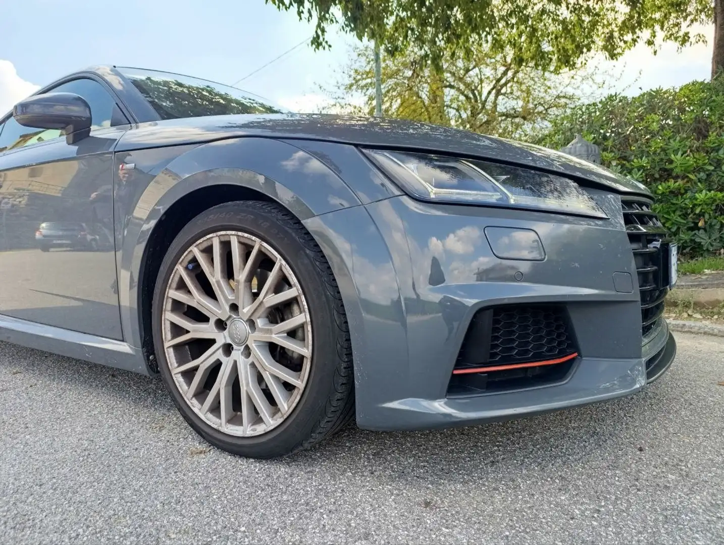 Audi TT TT Coupe ultra S line Black line Grigio - 1