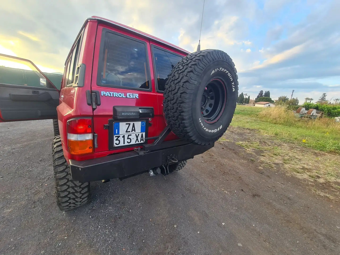 Nissan Patrol GR SW 2.8 td Safari 4x4 Roşu - 2