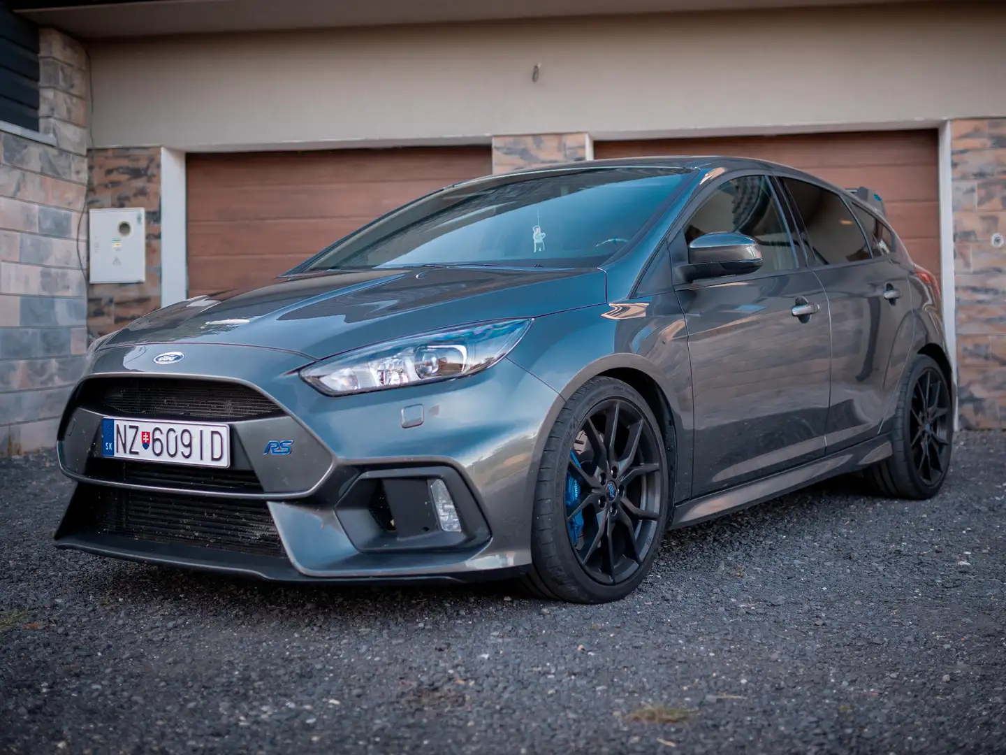 Ford Focus Focus 2,3 EcoBoost AWD RS RS Grau - 2